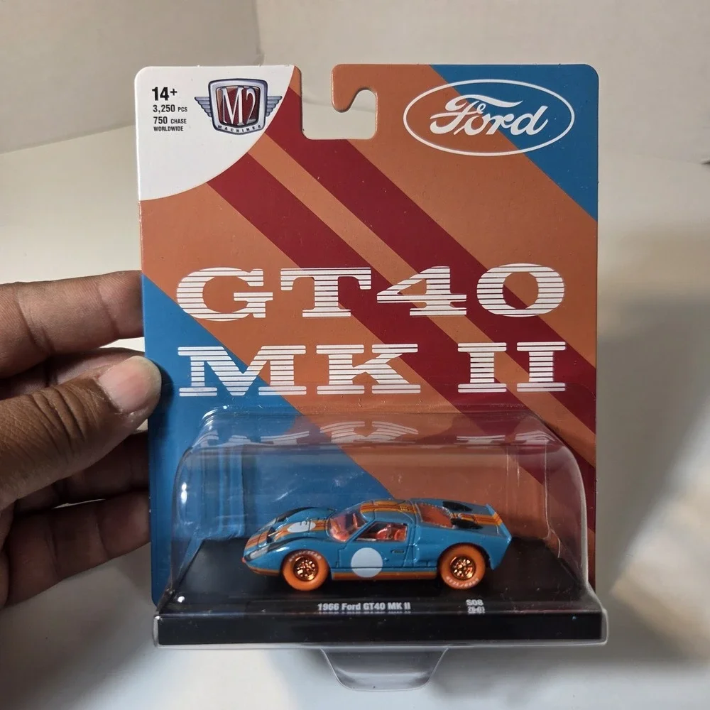 M2 MACHINES AUTO DRIVERS 1966 FORD GT40 MK II CHASE  1/750